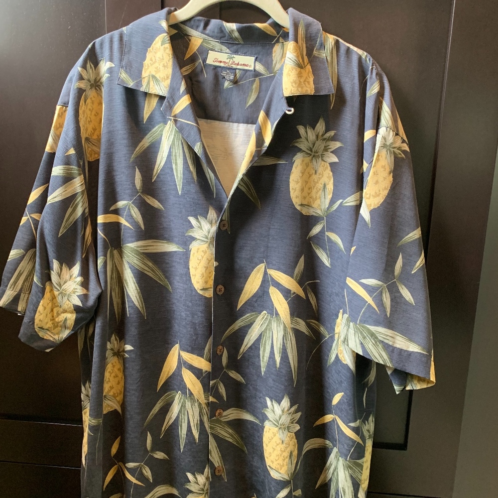 Tommy Bahama Silk Camp Shirt Pineapple M